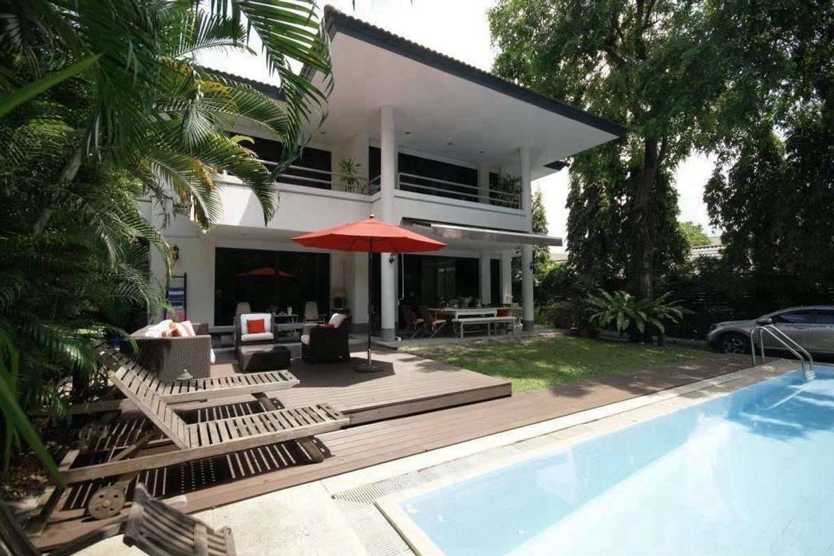 รูป LTHC15356 – Luxury House with Private Pool for Rent Ekkamai | City Lifestyle Best Value | Near BTS Ekkamai | 250,000 THB  - รูปที่ 5/6