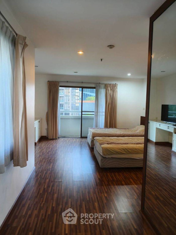 picture 2-BR Condo at Baan Suanpetch Condominium near BTS Phrom Phong (ID 2881084) - 6/13