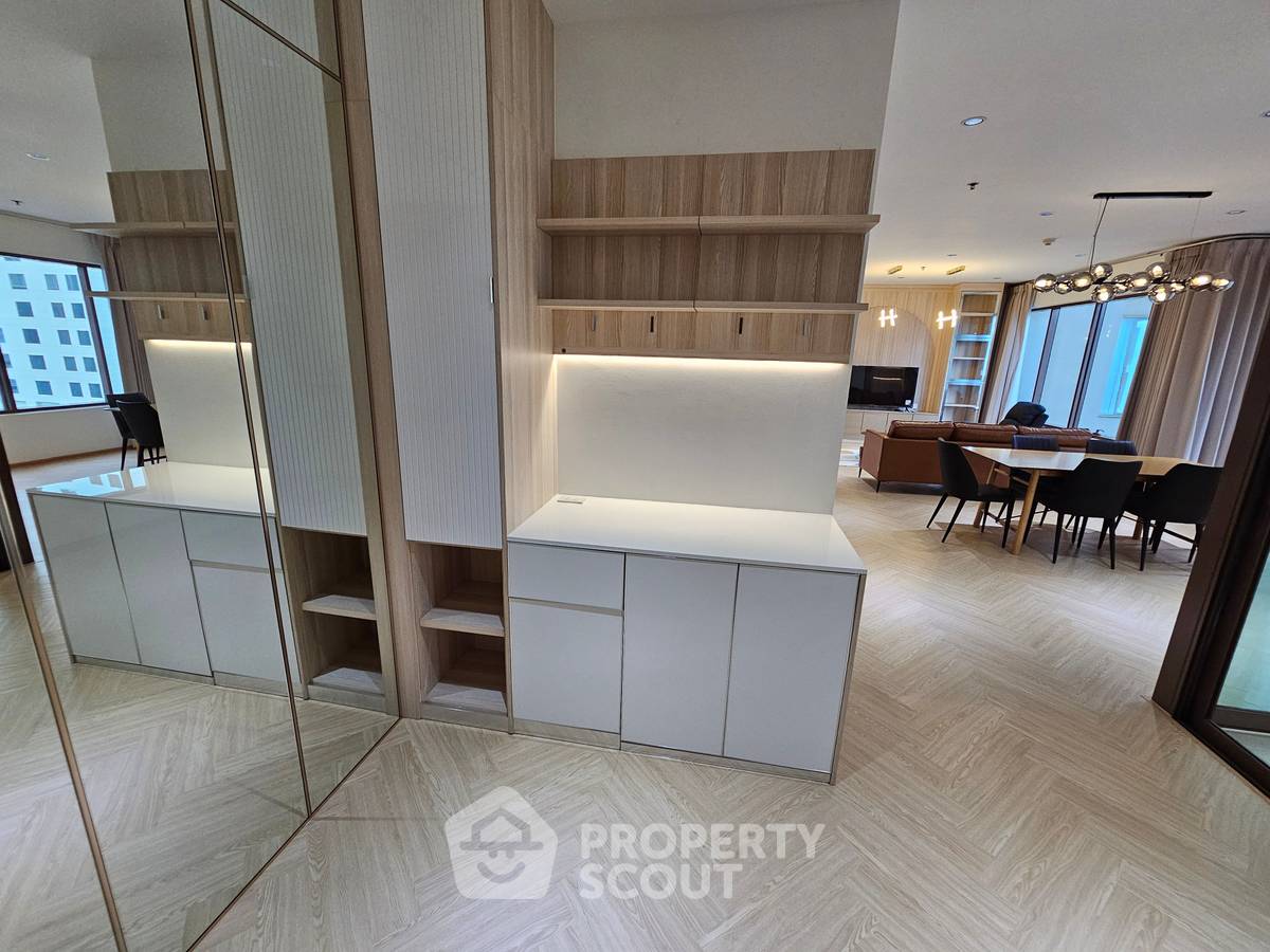 รูป คอนโด 3-ห้องนอน ที่ ดิ เอ็มโพริโอ เพลส ใกล้ BTS พร้อมพงษ์ (ID 2881210) - รูปที่ 3/19
