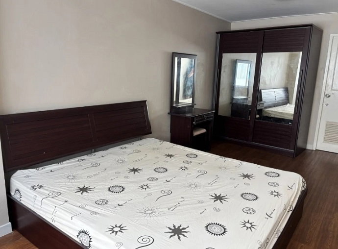 รูป ✨ **เช่าด่วน! 1 Bed ห้องกว้างพิเศษ 47 ตร.ม. ติด MRT บางยี่ขัน** ✨  **Commonwealth Pinklao | ชั้น 16 วิวสวย ลมดี** - รูปที่ 3/9