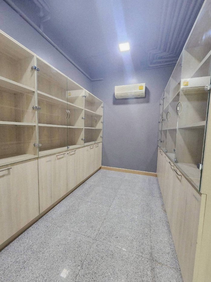 picture 4-storey office, located at Pak Kret Tiwanon - 28/30
