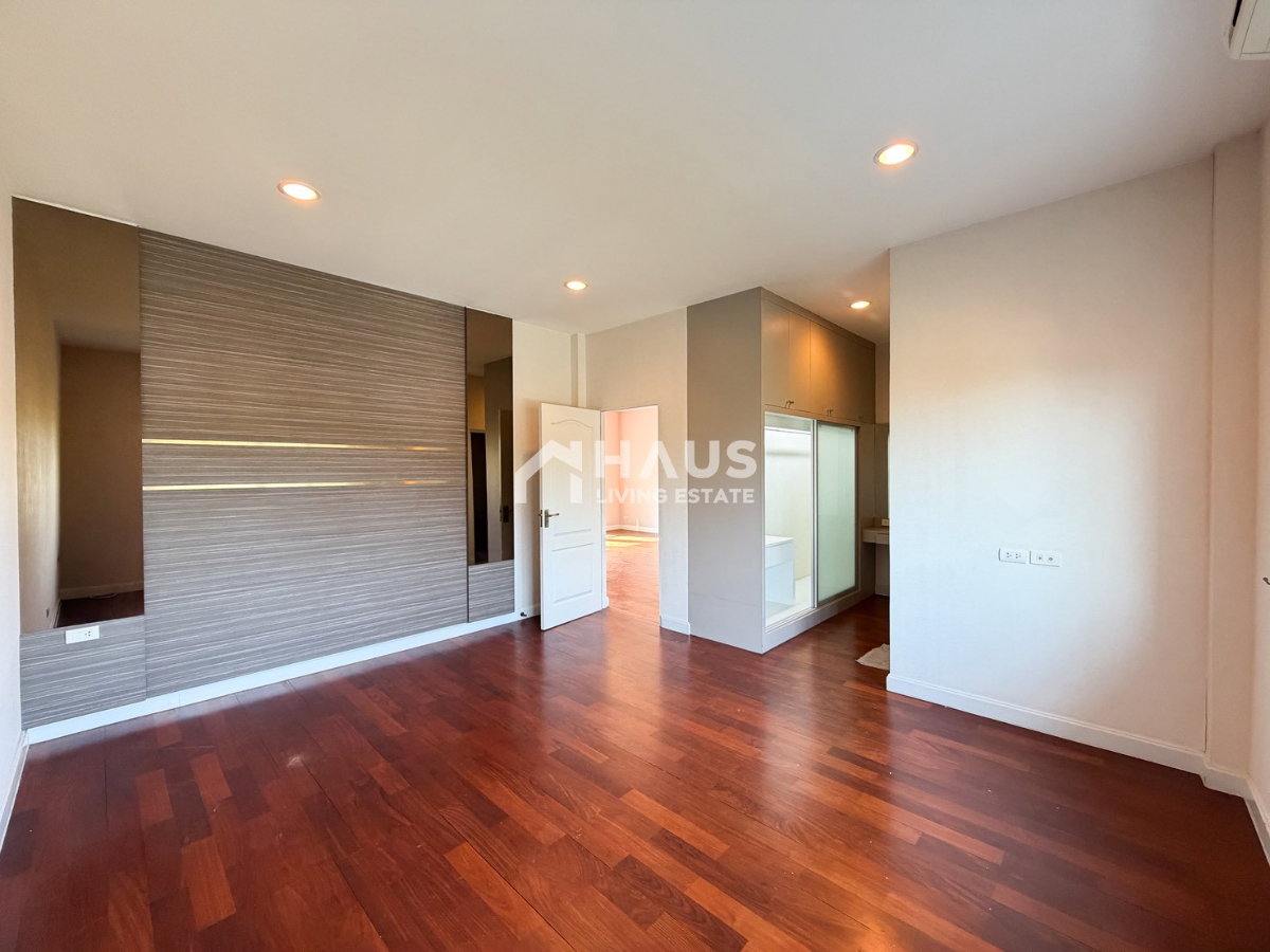 picture Granada Pinklao / 4 Bedrooms #HPHU042 - 25/37