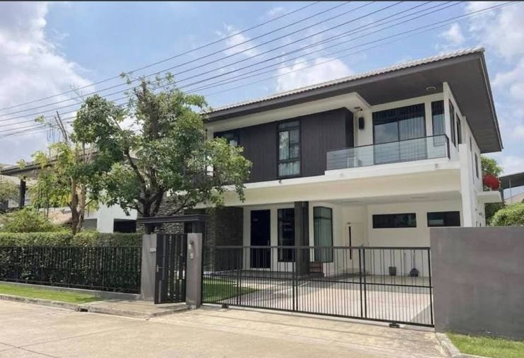 ให้เช่าบ้านเดี่ยว 2 ชั้น Mantana Srinakarin-Bangna บ้านใหญ่ ใกล้คลับเฮาส์ (Rt-01)