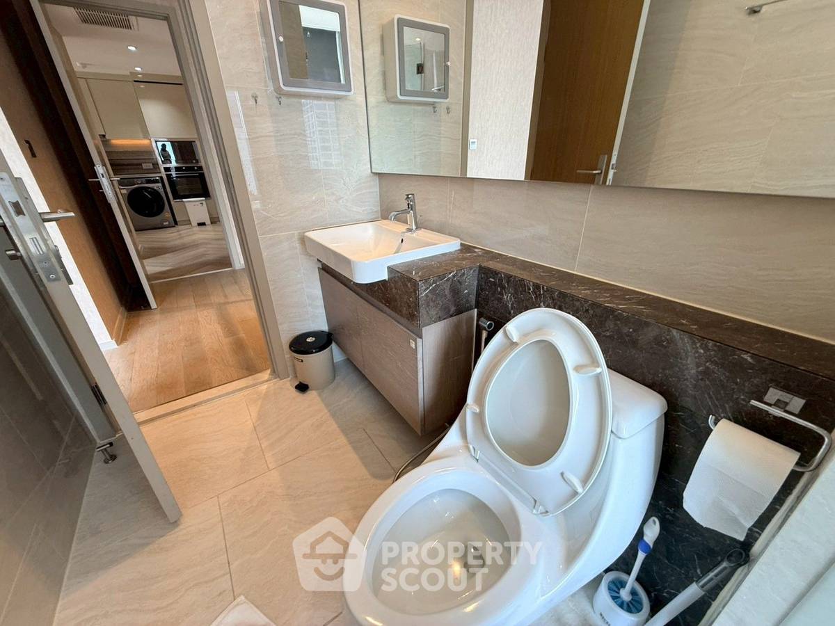 picture 2-BR 75 Sqm Condo For Sale At Ashton Silom, 300m To BTS Chong Nonsi (ID 2415487) - 12/16