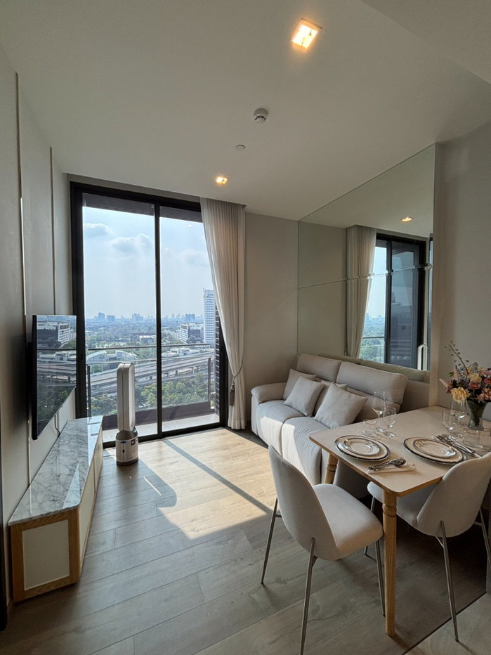 picture ✨🦄Spacial Deal 🦄✨ The Crest Park Residences - 3/16