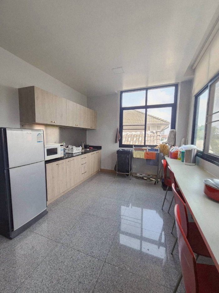 picture 4-storey office, located at Pak Kret Tiwanon - 24/30