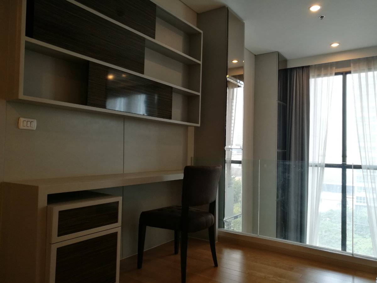 รูป Villa Asoke Duplex 1BR For Rent - รูปที่ 24/37