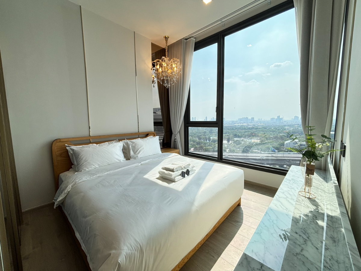 picture ✨🦄Spacial Deal 🦄✨ The Crest Park Residences - 6/16