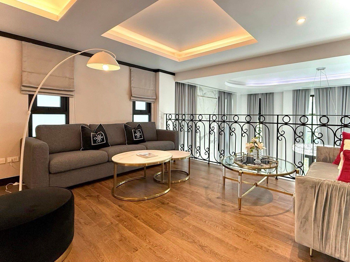 รูป LTH15359 – ✨🌷 Refined Modern Living | Designer House near BTS Ekkamai | 165K - รูปที่ 2/6