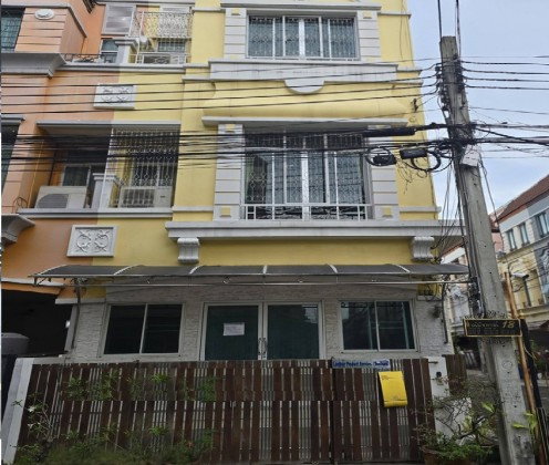 รูป ให้เช่าทาวน์โฮม 4 ชั้น โครงการ บ้านกลางเมือง บริติชทาวน์ ศรีนครินทร์ ซอยศรีด่าน 24 /ใกล้แม็คโคร ศรีนครินทร์ / อยู่อาศัย หรือ Home Office จดบริษัทได้ - รูปที่ 1/13