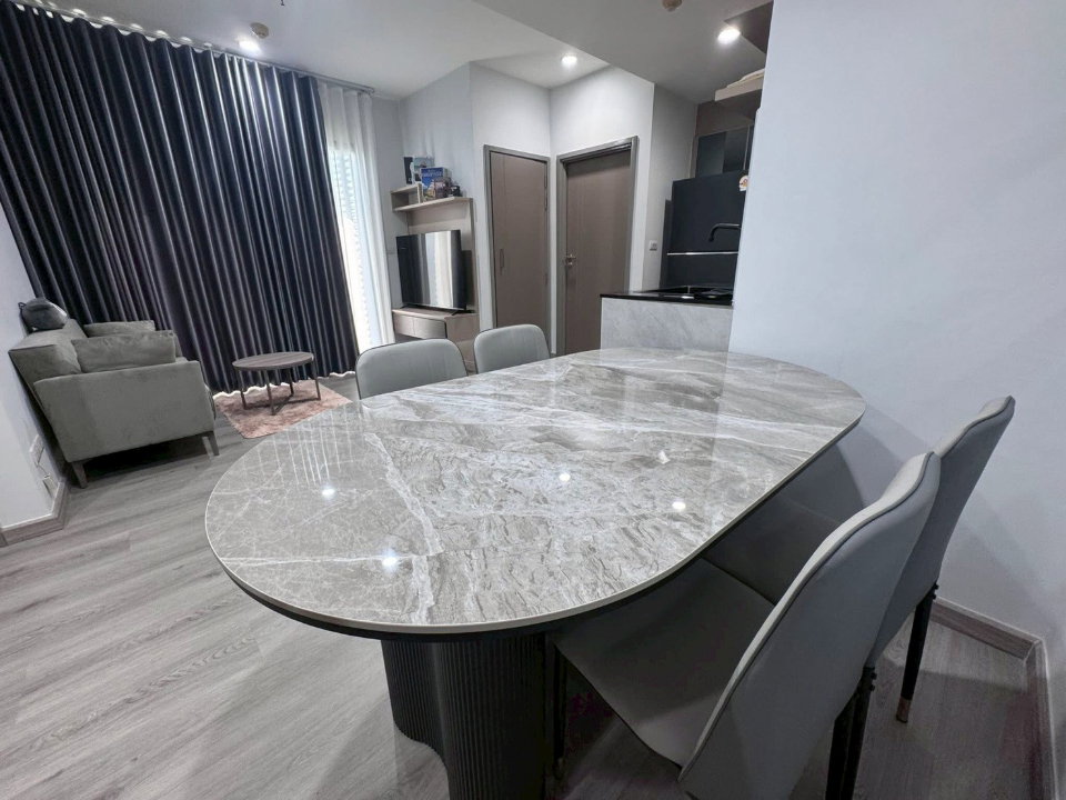 picture TEAL Sathorn -                     Taksin  - 10/15