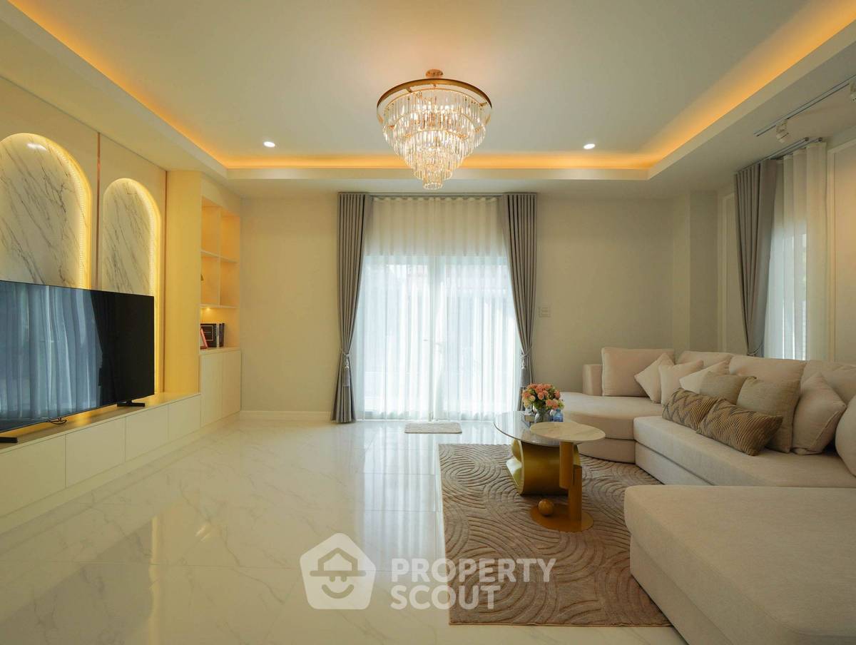 รูป คอนโด 3-ห้องนอน ที่ บ้านสวนลลนา-สวนหลวง ใน ดอกไม้ (ID 2881419) - รูปที่ 8/39