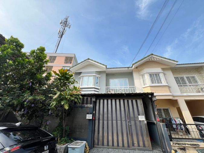 3-bed townhouse for sale, 34.5 sq wah, Banpisan Thakham