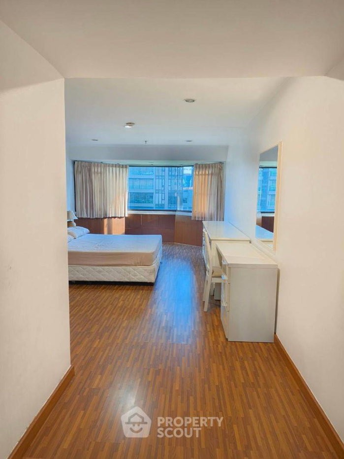 picture 2-BR Condo at Baan Suanpetch Condominium near BTS Phrom Phong (ID 2881084) - 10/13