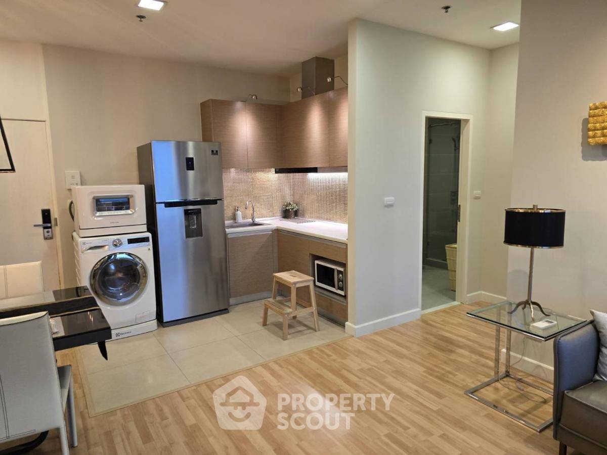 picture High-Floor 1-BR 48 Sqm At Vantage Ratchavipa, Chatuchak (ID 2010330) - 3/12