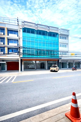 เช่าอาคารพาณิชย์ สนง.ประกันสังคม สำนักงานใหญ่ : ใกล้ม.ธุรกิจบัณฑิตย์ 300 ม. 3 คูหา 63 ตร.ว. อาคารพาณิชย์ 4 ชั้น 6 นอน เดอะมอลล์ งามวงศ์วาน 2.4 กม. 12 น้ำ 1,000 ตร.ม. ตลาดท่าทราย 850 ม.