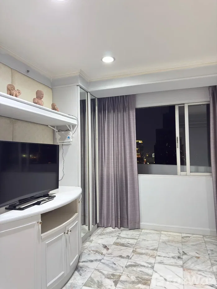 รูป คอนโดให้เช่า 3 ห้องนอน ในโครงการ วิทยุ คอมเพล็กซ์ 6252052 - รูปที่ 12/18