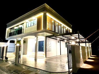 Houses for sale Bangkok : Detached house for sale : Soi Nawamin 127, Land area 66 Sq.wah, Usable area 350 Sq.m. 3 bedrooms 3 bathrooms, Fully furnished