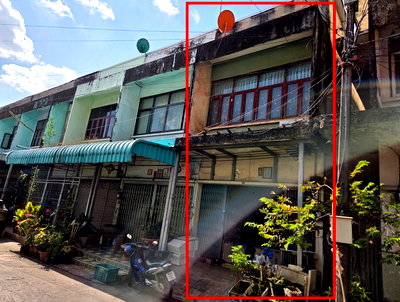 Townhouses for sale  Ban Huai Market, Udon Thani : Townhouse for sale in Thai-e-sarn market