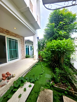 Houses for rent : 🏠 5 bedrooms, Golden Location, Near Rama 2 Expressway
