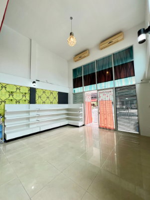 รูป  For Sale | ขายทาวน์โฮม 3 ชั้น รีโนเวทใหม่ RK Office Park มีนบุรี 💼 เหมาะทำ Home Office / อยู่อาศัย - รูปที่ 4/51