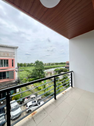 รูป  For Sale | ขายทาวน์โฮม 3 ชั้น รีโนเวทใหม่ RK Office Park มีนบุรี 💼 เหมาะทำ Home Office / อยู่อาศัย - รูปที่ 43/51