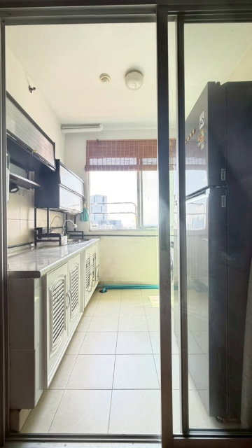 รูป 🔥 ด่วน! ห้องใหญ่  คอนโด Supalai Park Srinakarin Rare Size ใกล้ MRT ศรีอุดม เพียง 1.45 ล้านบาท - รูปที่ 3/7