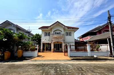 Houses for sale Denla British School : For Sale House , Pradapdao Phase 1 - 4 , MRT-Bang Rak Yai , Tha It , Pak Kret , Nonthaburi , CX-154298 ✅ Live chat with us ADD LINE @connexproperty ✅