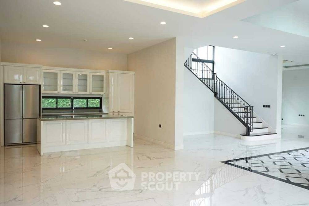 picture 5-BR House in Suan Luang (ID 2012974) - 4/14
