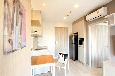 คอนโดให้เช่า : เช่าด่วน ! ห้องหายาก ! KnightsBridge Prime Sathorn, 1 นอน, 1 น้ำ, ชั้นสูง,ห้องทิศเหนือ, ตกแต่งสไตล์โมเดิร์น ! Code C20221202681 แต่งครบ, พร้อมเข้าอยู่