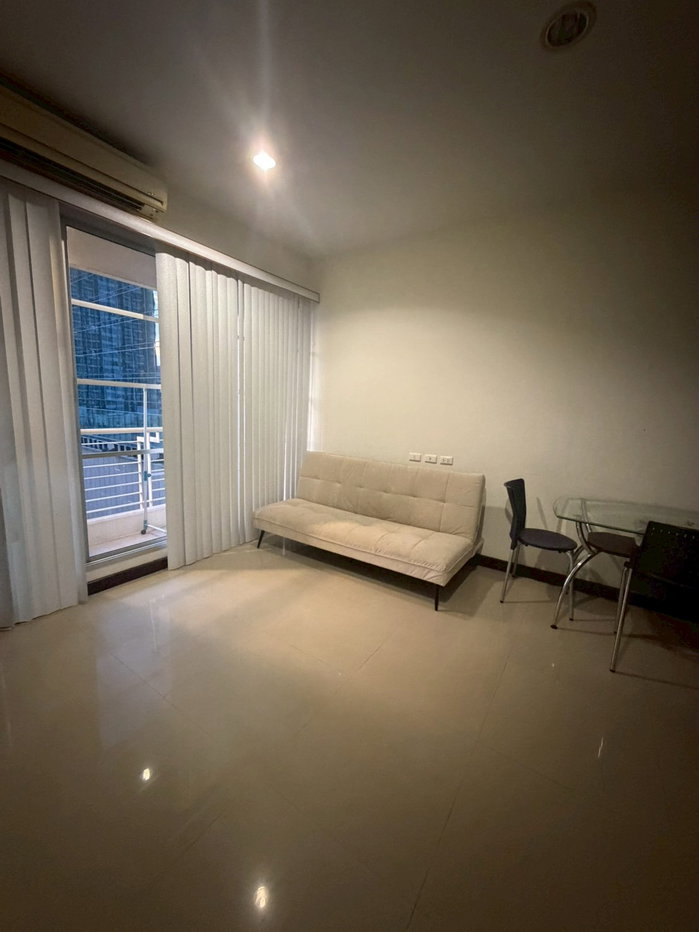 รูป ให้เช่า Baan Klang Krung 1 นอน ชั้น 6 ห้องใหญ่ 50 ตร.ม. เพียง 23,000 บ./เดือน ติดต่อ นฤเบศ (เบศ) 082-542-5536 - รูปที่ 9/9
