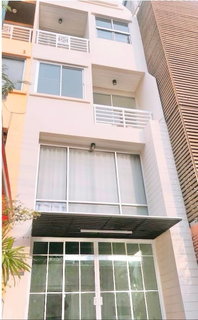 รูปภาพ ให้เช่าบ้านศรีวรา ทาวน์อินทาวน์ ถ.อินทราภรณ์เลียบด่วนเอกมัย 