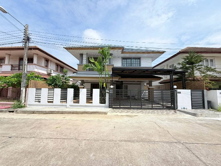 รูป บ้าน เดี่ยว สุวินทวงศ์ หมู่ บ้าน รอยัลปาร์ควิว นัด ชม บ้าน 085-318-6868 คุณ วา - รูปที่ 1/34
