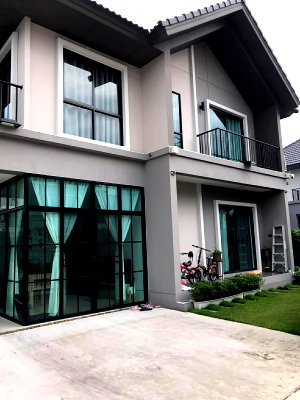เช่าบ้านเดี่ยว เดอะ บริโอ้ มอลล์ : 🏡✨ ปล่อยเช่าบ้านเดี่ยว โครงการ “เพฟ ปิ่นเกล้า - ศาลายา” 🌿 