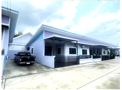 Townhouses for sale River Khu, Rayong : TOWN HOUSE 25 Sq.w. Pluak Daeng Rayong for 2M