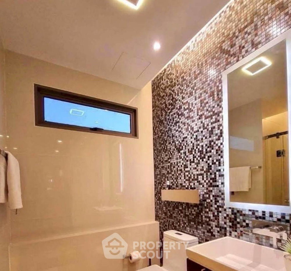 รูป คอนโด 2-ห้องนอน ที่ เดอะ รูม สาทร – เซนต์หลุยส์ ใกล้ BTS สุรศักดิ์ (ID 2884064) - รูปที่ 7/8