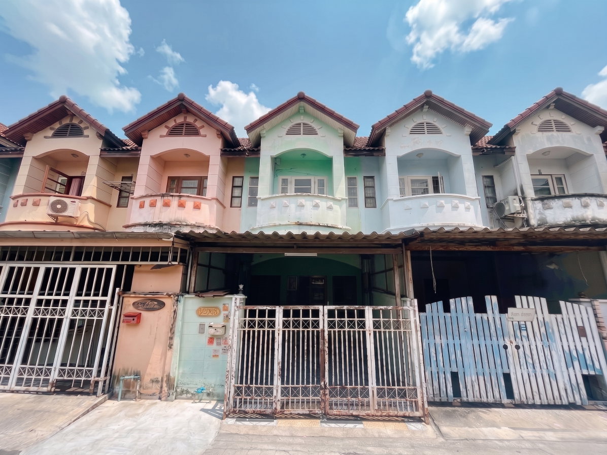รูป 🏡 ทาวน์เฮ้าส์ 2 ชั้น "หมู่บ้านเบญจศิริ เพชรเกษม 91" เพียง 1.43 ล้าน  - รูปที่ 1/18