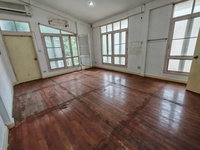 รูป เช่าบ้าน ซอยสุขุมวิท 12 พื้นที่ใช้สอยเยอะ ราคาถูก - รูปที่ 24/28