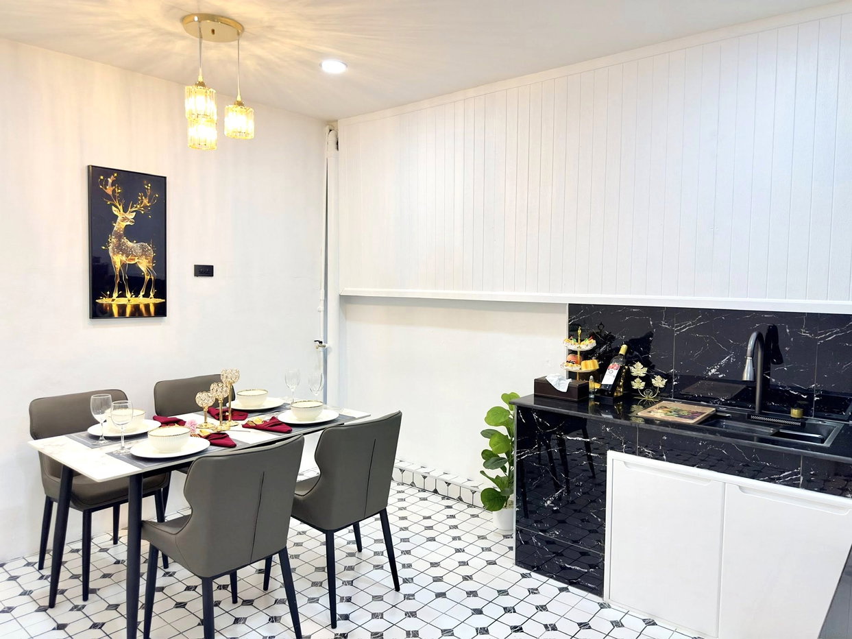 รูป Townhouse for Sale East Pattaya Newly Renovated Move In Ready - รูปที่ 5/12