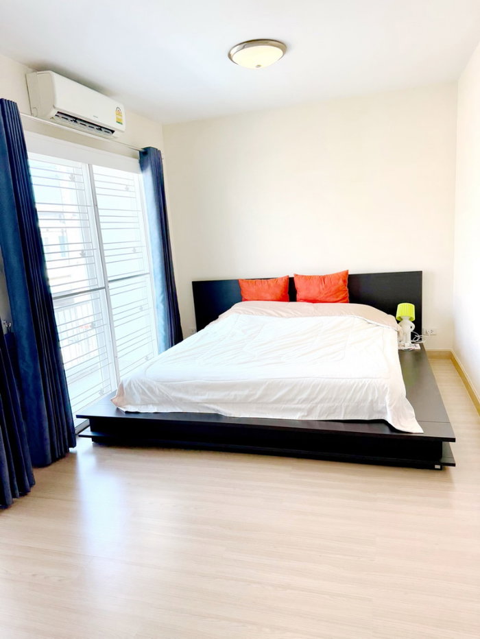 รูป R0964 | ให้เช่า ทาวน์โฮม 2 ชั้น แปลงมุม จากเซ็นทรัลแอร์พอร์ต-สนามบินเชียงใหม่ 9 นาที ทำเลช้างคลาน จากถนนมหิดล 600 เมตร ใกล้ห้าง ร้านค้า โรงเรียน  - รูปที่ 8/12