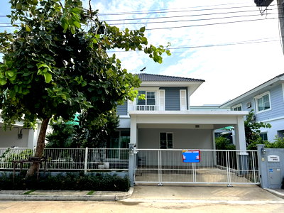 บ้านเดี่ยว ถนนตำหรุ-บางพลี  : 🏡 ขายบ้านเดี่ยว 2 ชั้น โครงการ วิลลาจจิโอ บางนา-เทพารักษ์ Villaggio Bangna-Theparak 🚉 BTS ศรีลาซาล 15 กม.