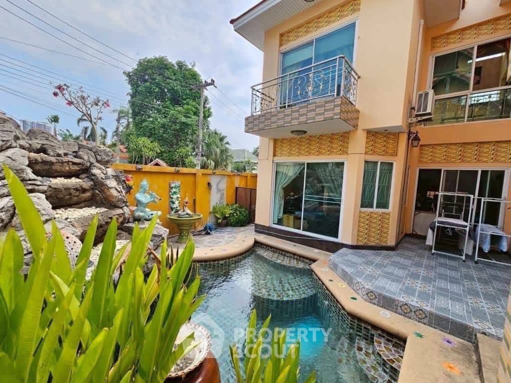 รูป บ้าน 5-ห้องนอน ที่ หมู่บ้านจอมเทียนพาเลส ใกล้ พัทยาใต้ (ID 2885145) - รูปที่ 2/12