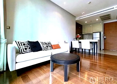 Condos for rent : For rent 1 Bedroom Condominium in The Address Sukhumvit 28 in Khlong Tan, Khlong Toei, Bangkok BTS Phrom Phong  HRE00746