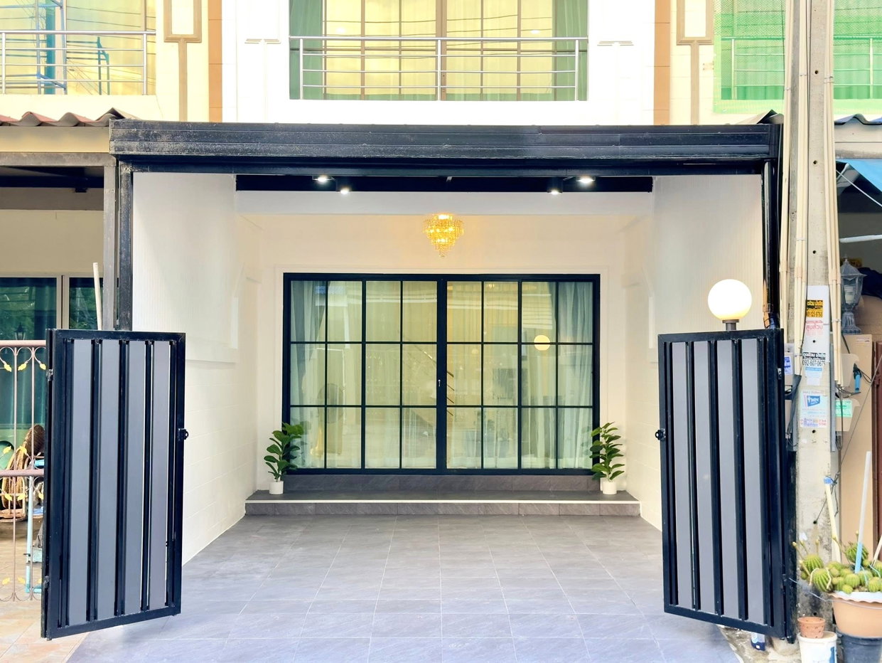 รูป Townhouse for Sale East Pattaya Newly Renovated Move In Ready - รูปที่ 12/12