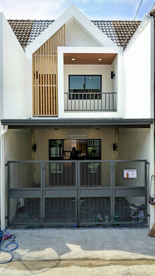 รูป ขายทาวน์เฮ้าส์/ทาวน์โฮม บ้านราณี 2 รีโนเวทใหม่ จรเข้บัว เขต ลาดพร้าว กรุงเทพ CX-154413 ✅ ทักไลน์ @connexproperty ตอบทันที ทีมงานมืออาชีพ ✅ - รูปที่ 1/11