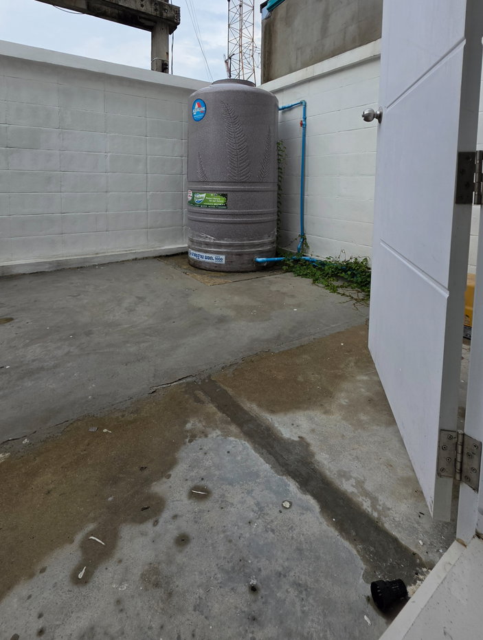 picture For Rent Commercial building 15,000 Bath - 9/20