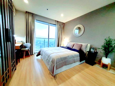 Condos for rent : Sky Walk Residence for rent BTS Phara khanong station with the best furnished 