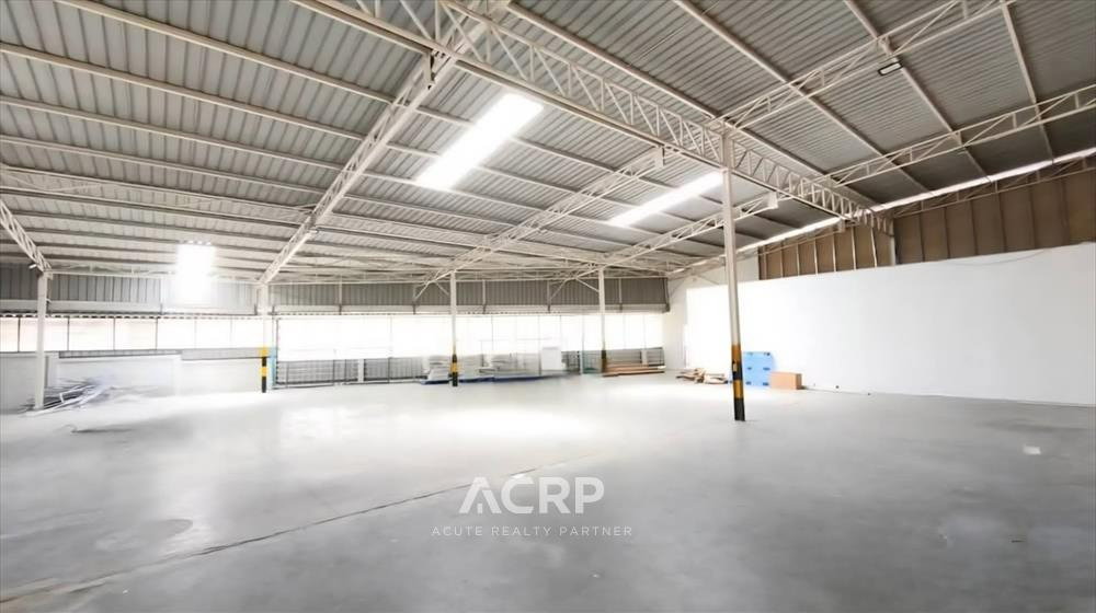 picture Warehouse/Factory with Office for Rent – Phraeksa, Samut Prakan On Main Road, Near BTS Phraeksa - 1/4