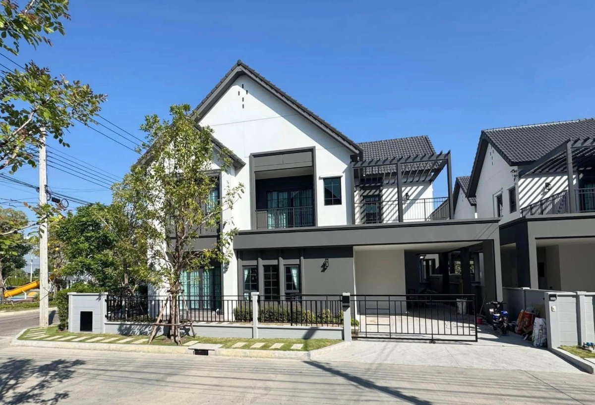 รูป ✨ Luxury Living! ปล่อยเช่าบ้านหรูแปลงมุมติดสวน - Centro บางนา (เฟส 2) ✨ - รูปที่ 1/12