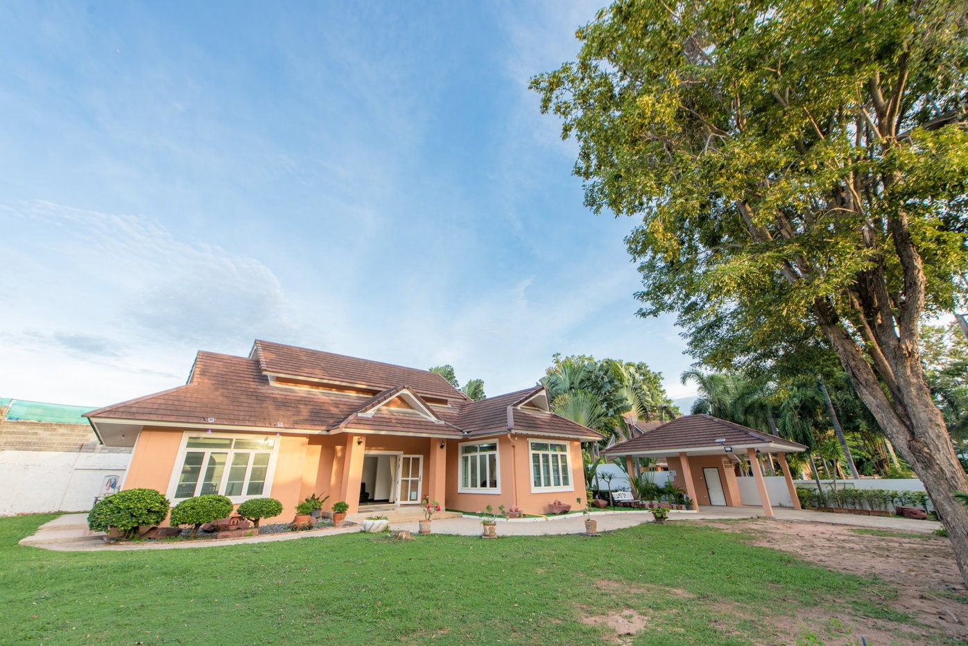 picture Pet Friendly Pool Villa for Rent East Pattaya - 2/19